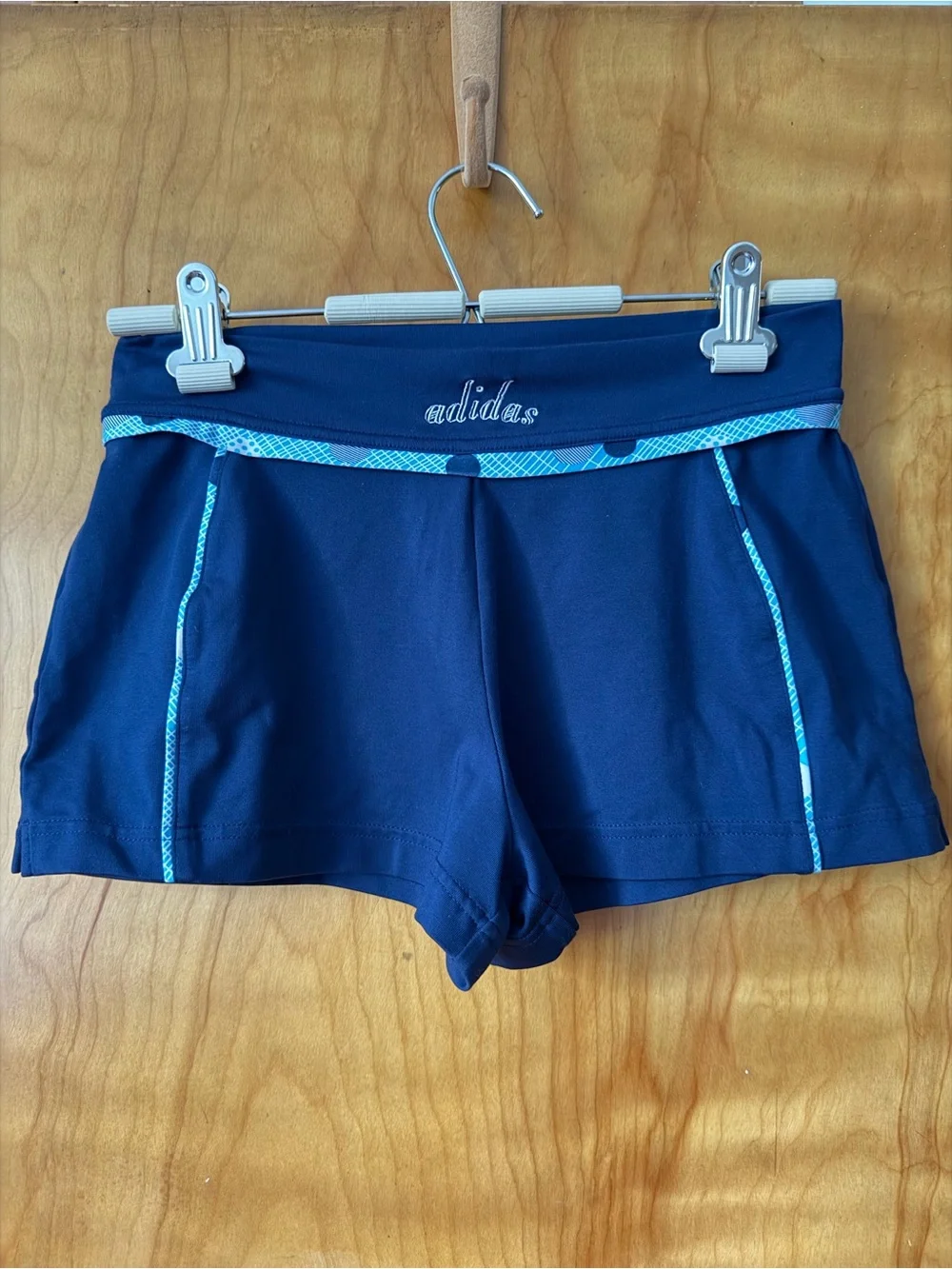 adidas Women’s Navy Athletic Shorts Size Small Blue Trim Running Training Gym
